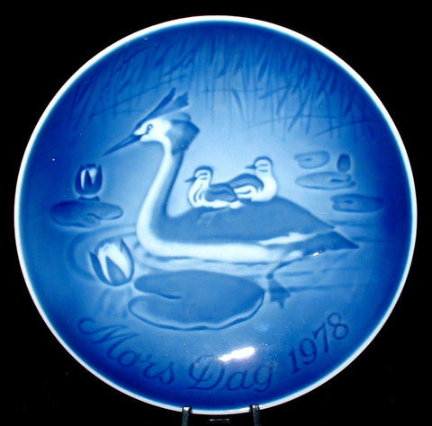 Bing And Grondahl Mother's Day 1978 Plate Grebe And Babies Baby Water Birds