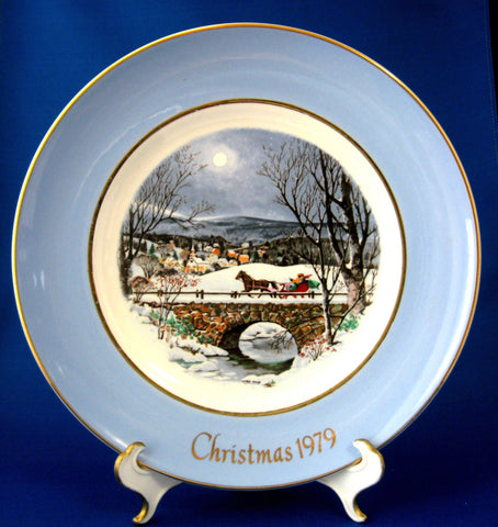 Christmas Plate Christmas 1979 E Wedgwood Sleigh Ride Blue Border Avon England