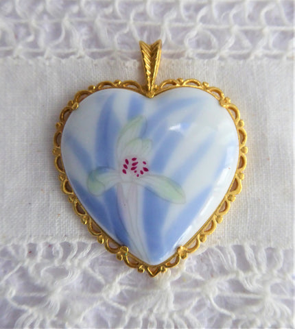 Hand Painted Orchid Porcelain Pendant 1980s Blue And White Heart 24kt Gold Plated Danbury Mint