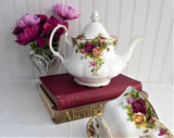 Teapot Old Country Roses Royal Albert 26 Ounces English 1974-1992 Tea For Two