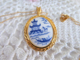 Spode Blue Willow Pendant Necklace 1980s Oval 24kt Gold Plated Danbury Mint