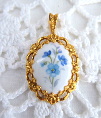 Forget Me Not Porcelain Pendant 1980s Blue And White 24kt Gold Plated Royal Adderley