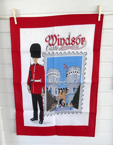 Windsor Castle Tea Towel Guardsman England Souvenir 1980s Dish Towel