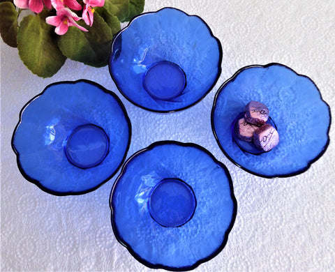 Cobalt Blue Glass Bowls Four Berry Bowls Swirl Dessert Arcoroc France 1990s