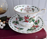 A Cup Of Christmas Tea Teacup Book Companion Holly Classic Holiday Bone China
