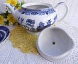 Johnson Brothers Blue Willow Teapot Willow 2004 Large Blue And White