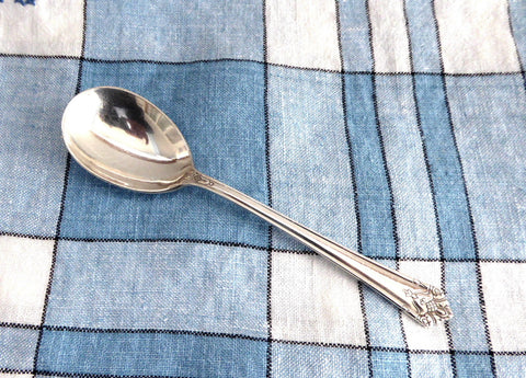 Sugar Spoon Her Majesty Rogers 1847 USA Sugar Shell 1930s International Silver - Antiques And Teacups - 1