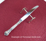 Victorian Era Kniferest Quatrefoil Pierced Ends Twist Bar Antique 1890s England